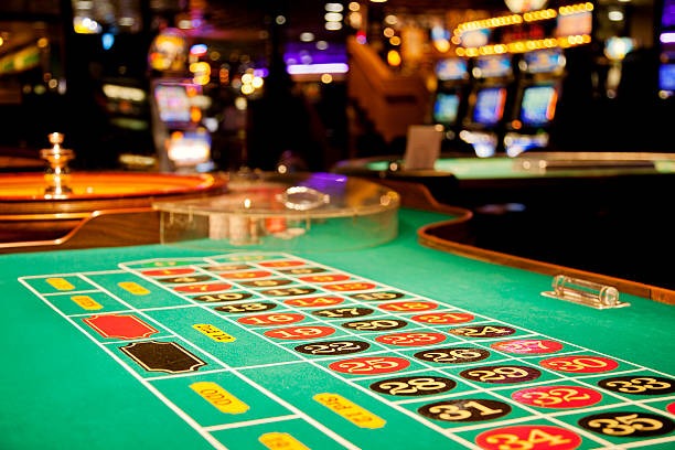 kerajitu login live blackjack table with multilingual dealer and table-limit display
